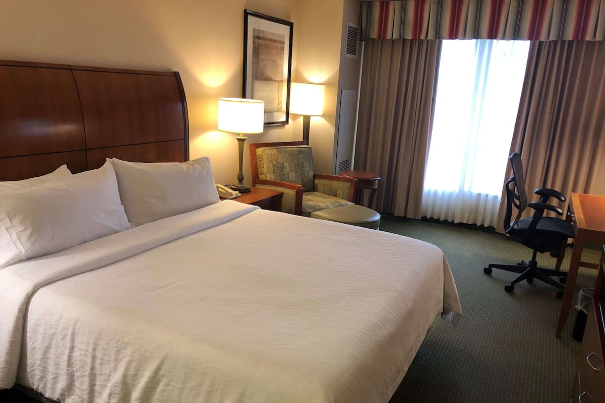 Premium bedding, in-room safe, desk, iron/ironing board