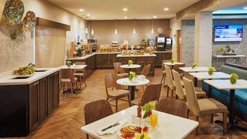 Tägliches inbegriffenes Frühstücksbuffet