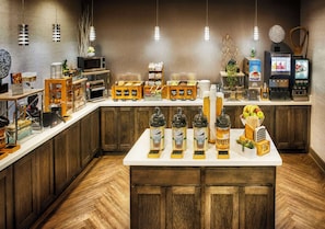 Bao gồm bữa sáng buffet hàng ngày
