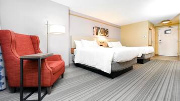 Ropa de cama de alta calidad y escritorio