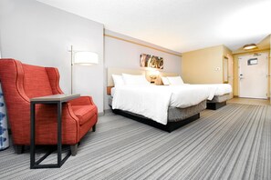 Premium bedding, desk, laptop workspace, blackout drapes - Hilton Garden Inn Saratoga Springs (Saratoga Springs)