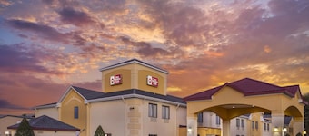 Best Western Plus Suites-Greenville