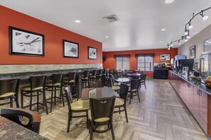 Ilmainen päivittäinen täysi aamiainen 