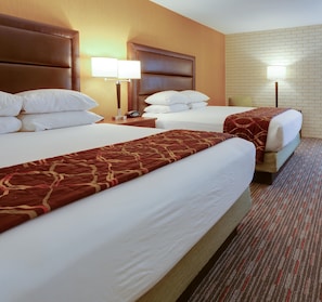 Desk, blackout curtains, iron/ironing board, free cots/infant beds - Drury Inn & Suites Denver Tech Center (Englewood)