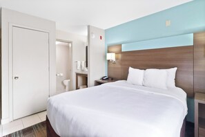 Standard Room, 1 Queen Bed, Non Smoking