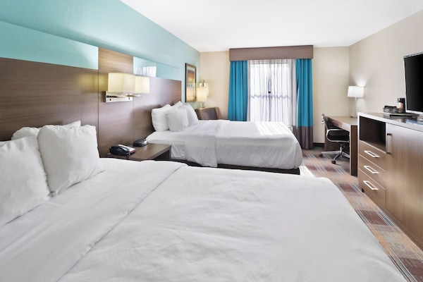 Escritorio y espacio para trabajar con laptop