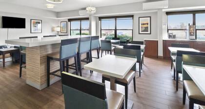 Comfort Inn Dunn near I-95