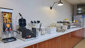 Free daily buffet breakfast