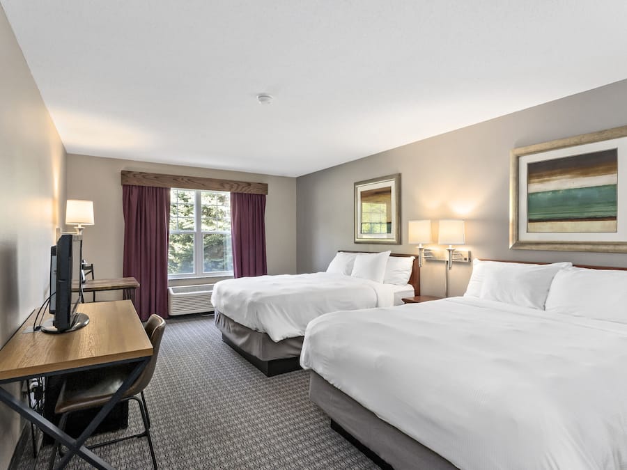 Egyptian cotton sheets, premium bedding, down duvets, in-room safe