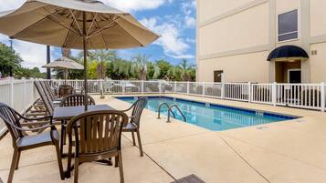 Seasonal outdoor pool, open 8 AM to 10 PM, pool umbrellas, sun loungers