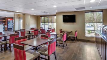 Desayuno buffet incluido todos los días