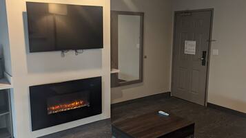 Suite, 1 Bedroom, Fireplace (Living Area) | Premium bedding, pillowtop beds, desk, blackout drapes