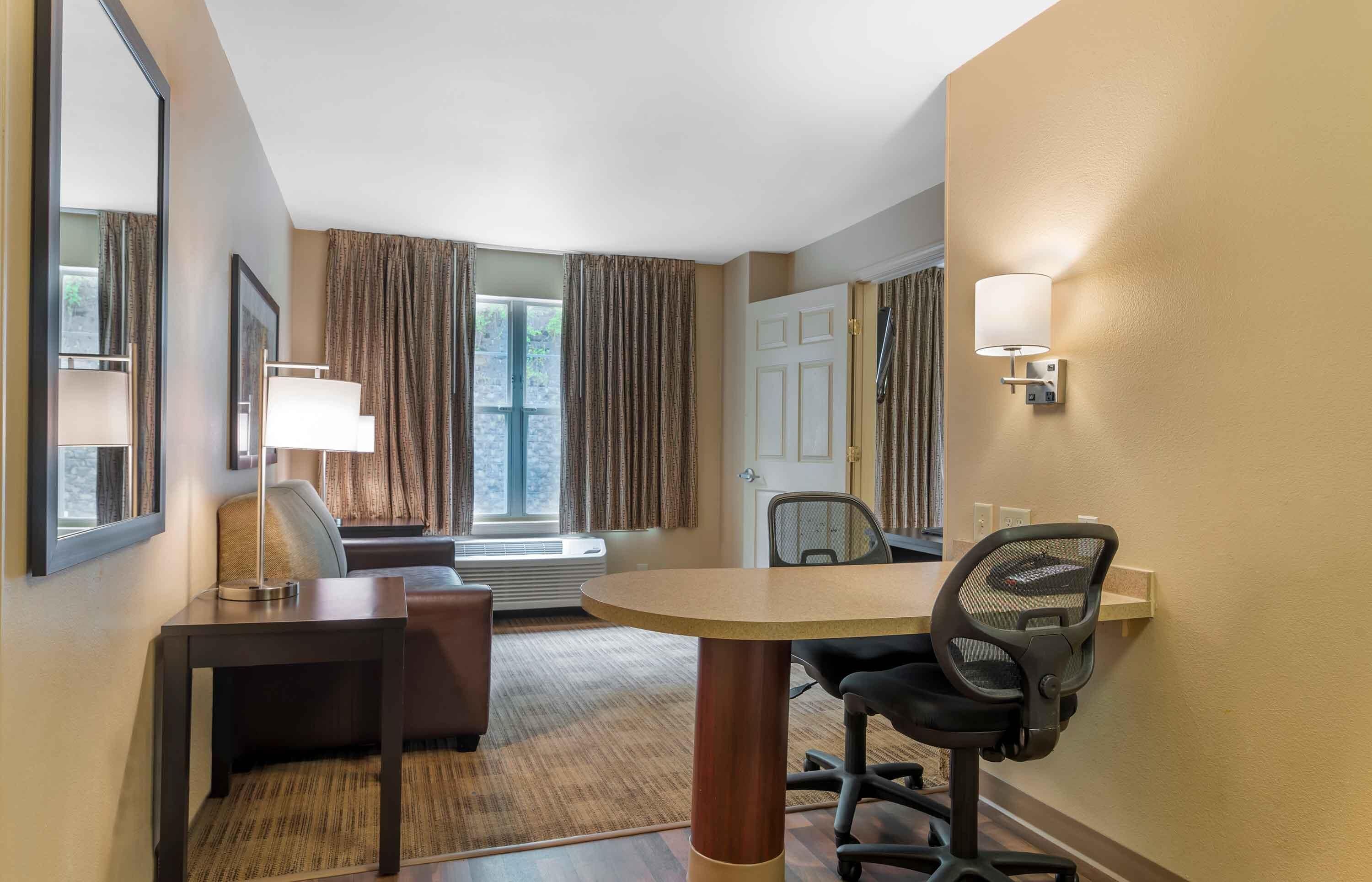 Suite, 1 King Bed with Sofa bed, Non Smoking | Desk, iron/ironing board, free WiFi, bed sheets