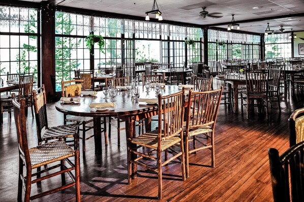 Dinner served - The Historic Crag's Lodge (Estes Park)