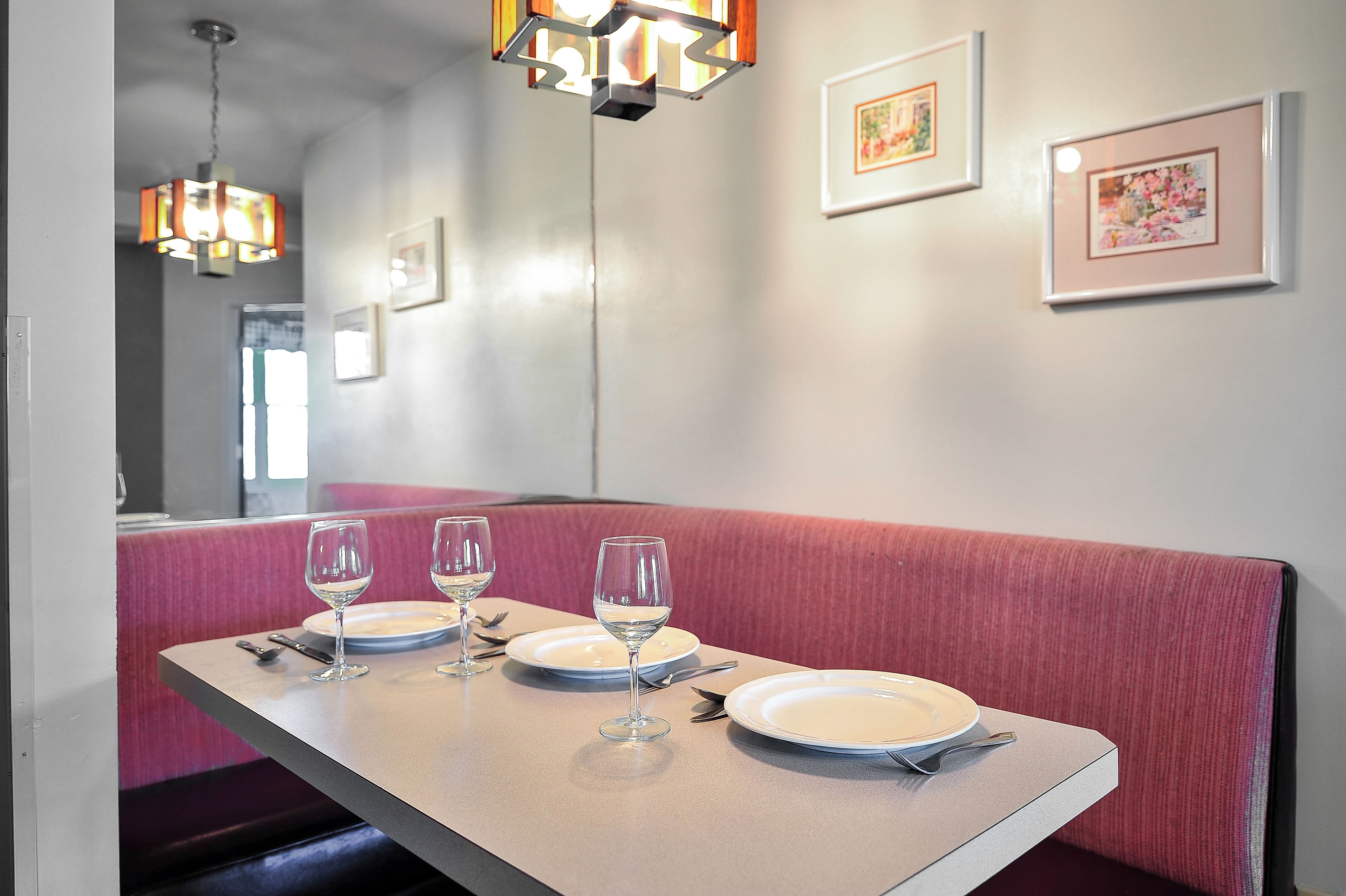 standard suite, 1 bedroom, non smoking, kitchenette | in-room dining