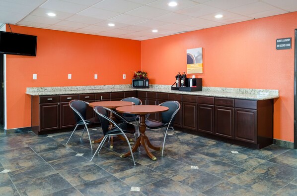 Coffee service - Motel 6 Mobile, AL (Mobile)