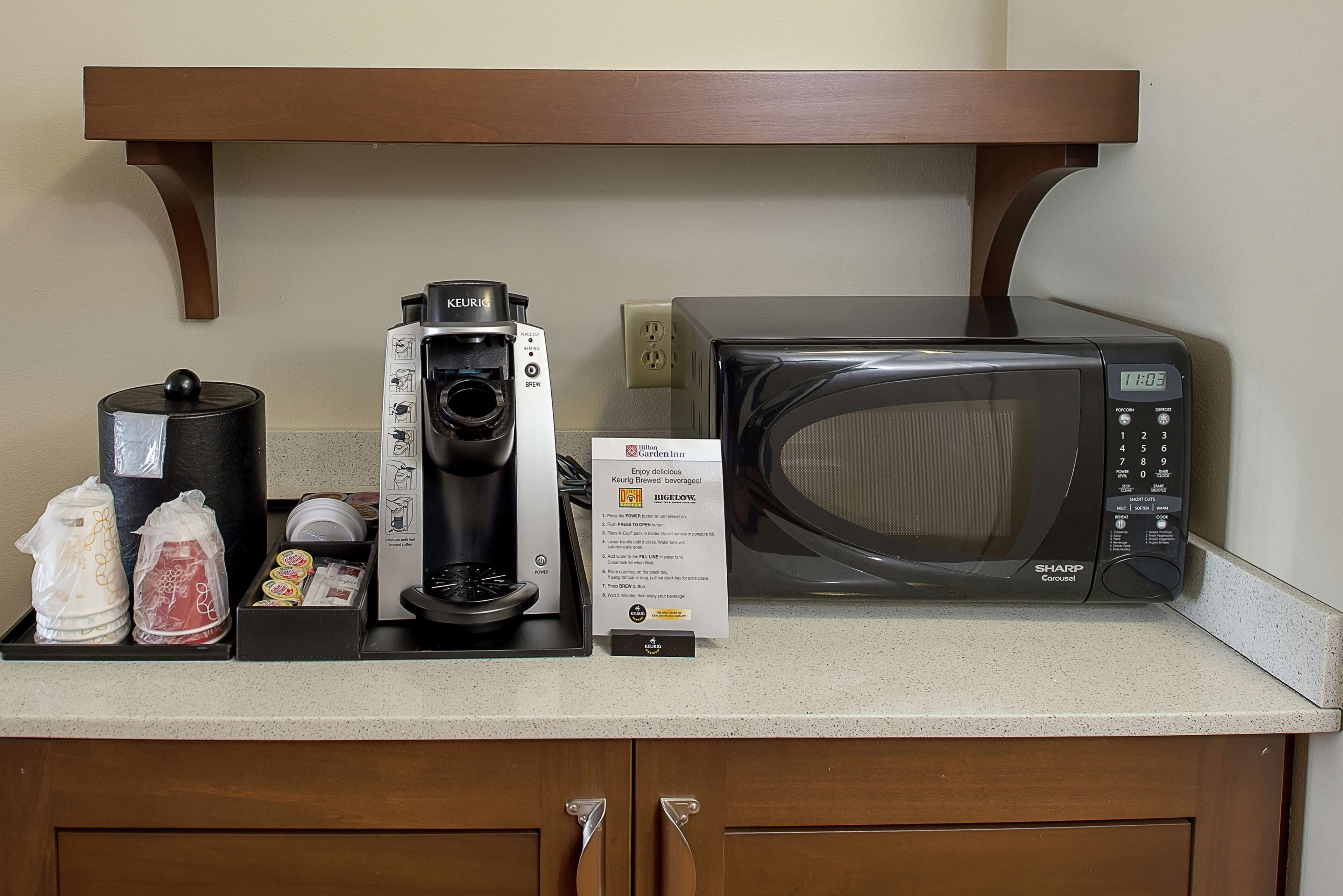 fridge, microwave, coffee/tea maker