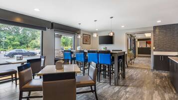 Free daily buffet breakfast