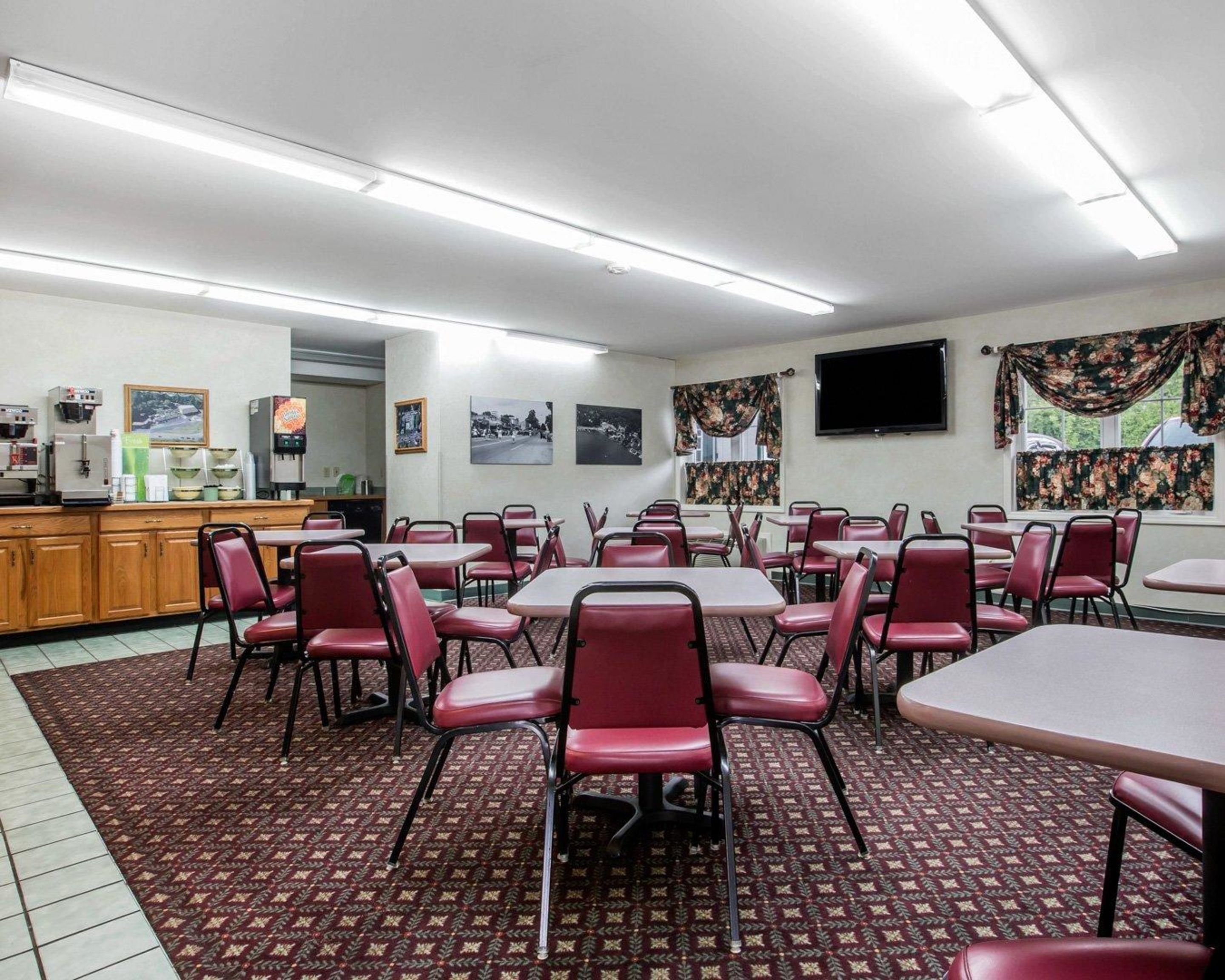 free daily on-the-go breakfast