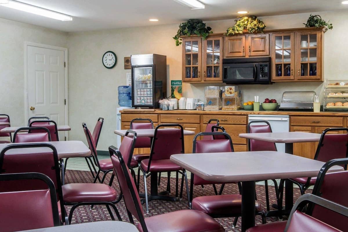 free daily on-the-go breakfast