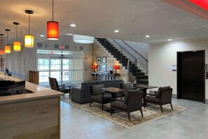 Lobby - Country Inn & Suites by Radisson, Austin North (Pflugerville), TX (Austin)