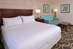 In-room safe, desk, laptop workspace, iron/ironing board - Holiday Inn Express & Suites Dayton-Huber Heights by IHG (Dayton)