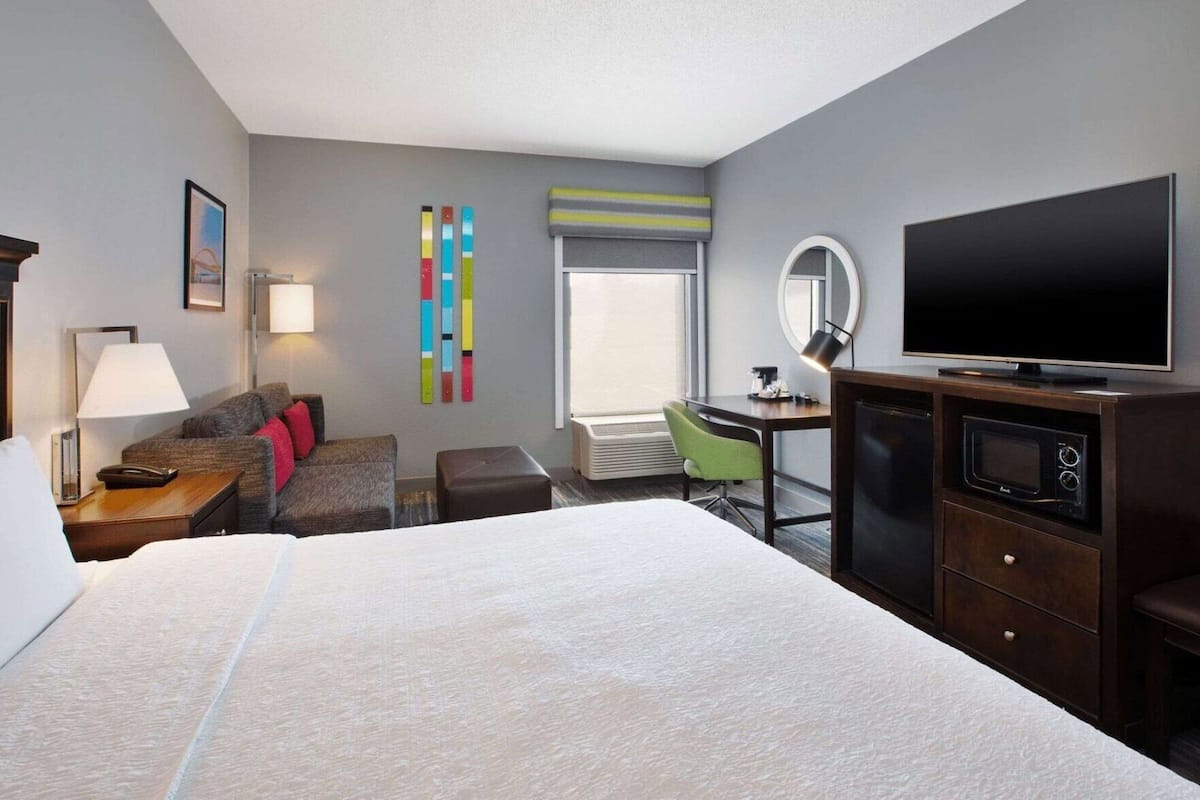 Down comforters, in-room safe, desk, iron/ironing board