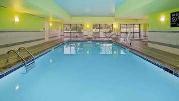 Indendørs pool