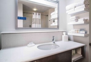 One king study sofabed non smoking | Bathroom | Free toiletries, hair dryer, towels - Hampton Inn South Haven (South Haven)