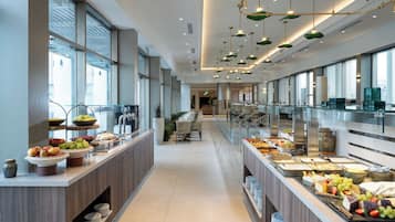 Desayuno buffet todos los días (con cargo)