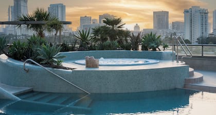 Leonardo Plaza City Tower