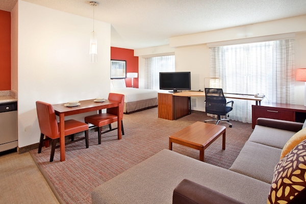 Desk, blackout drapes, iron/ironing board, free WiFi