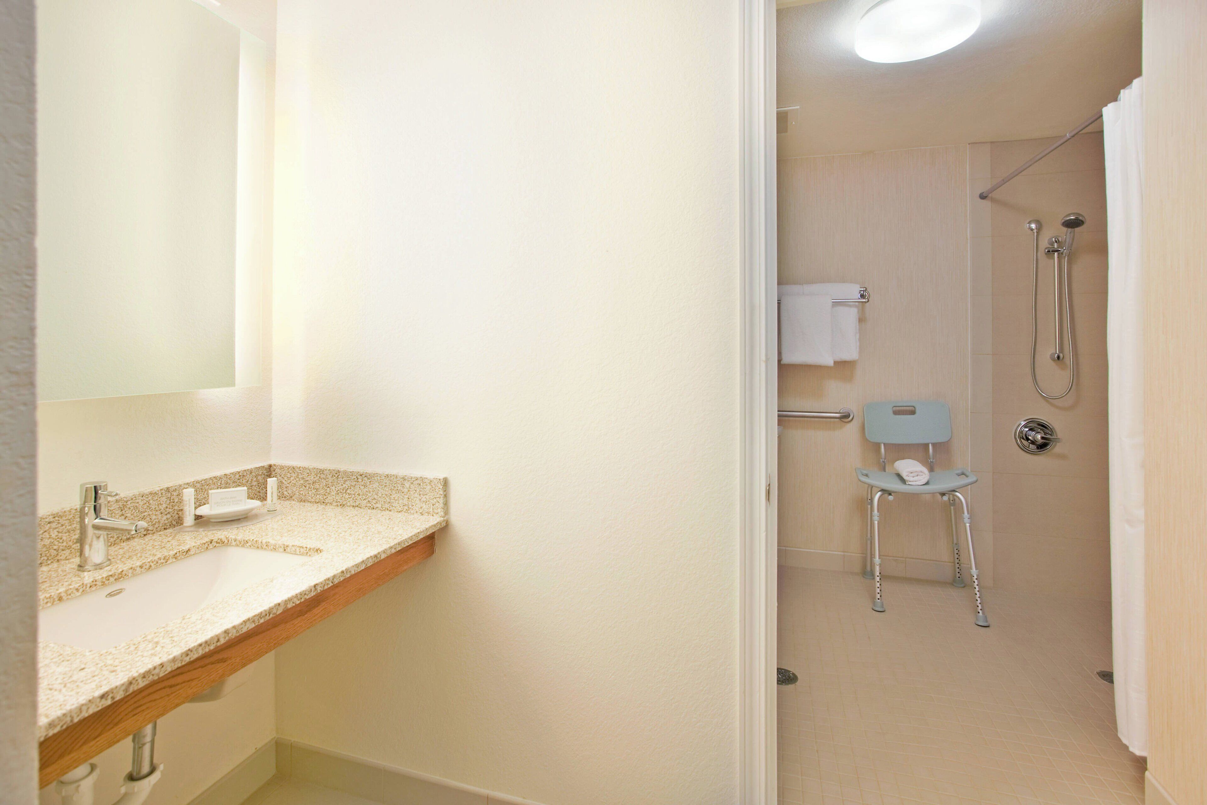 combined shower/bathtub, free toiletries, hair dryer, towels