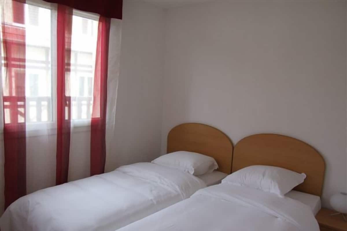 Duplex Room  | Desk, blackout drapes, iron/ironing board, cribs/infant beds