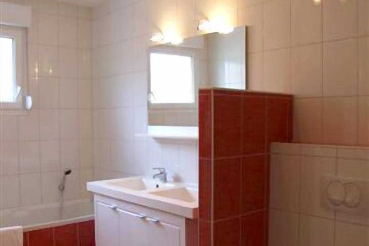 Standard Room  | Bathroom | Free toiletries, hair dryer