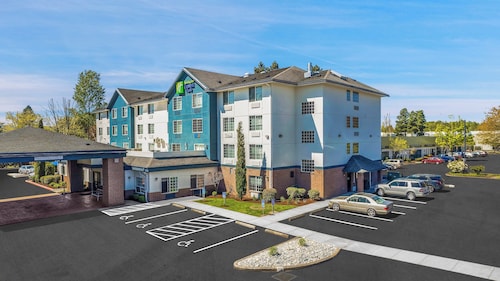 Holiday Inn Express Hotel & Suites Portland-Jantzen Beach by IHG