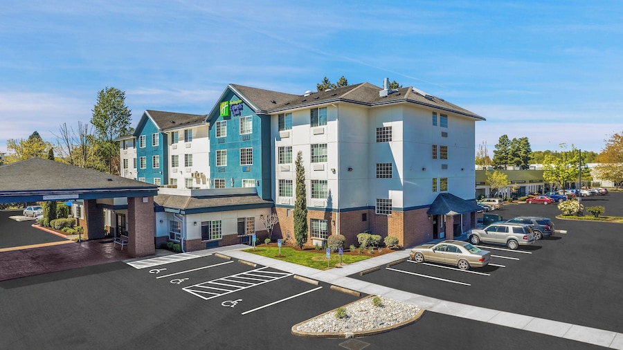 Holiday Inn Express Hotel & Suites Portland-Jantzen Beach by IHG