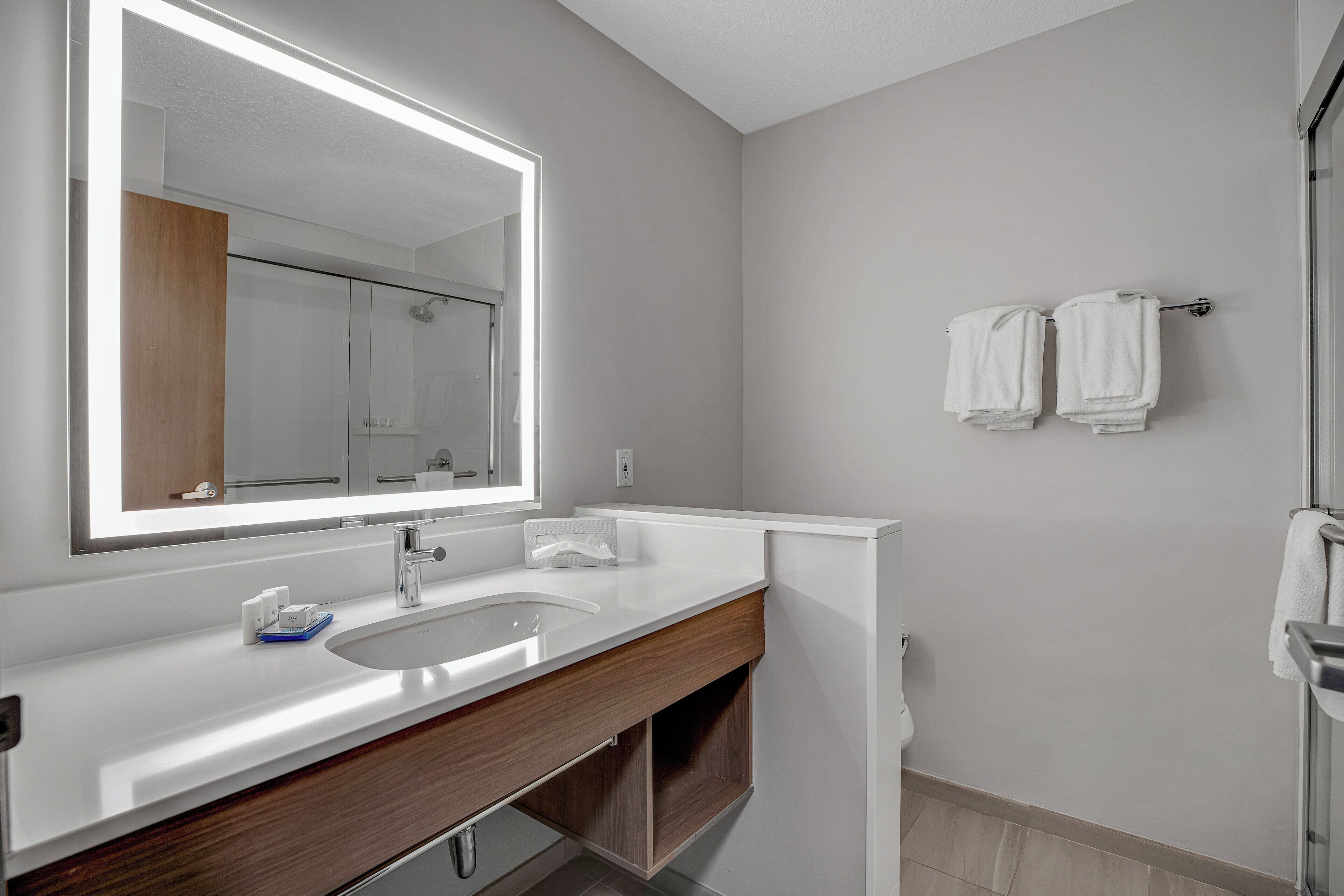 Foto - Holiday Inn Express Hotel & Suites Portland - Jantzen Beach by IHG