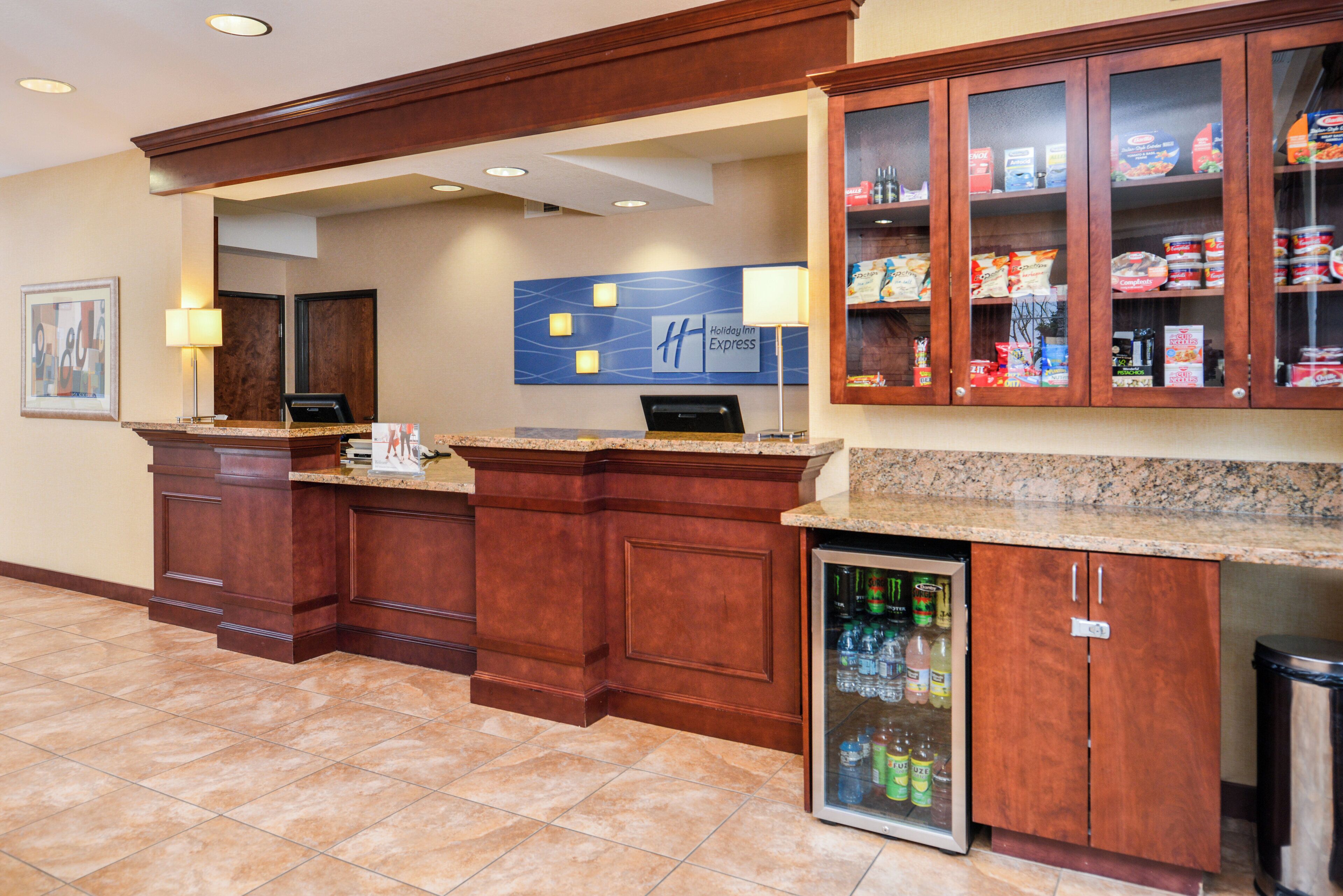 Photo - Holiday Inn Express  & Suites Portland  Jantzen Beach