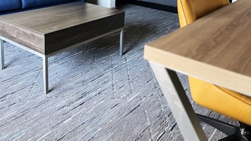 Suite - 1 soveværelse | Premium-sengetøj, dundyner, senge med topmadrasser, skrivebord