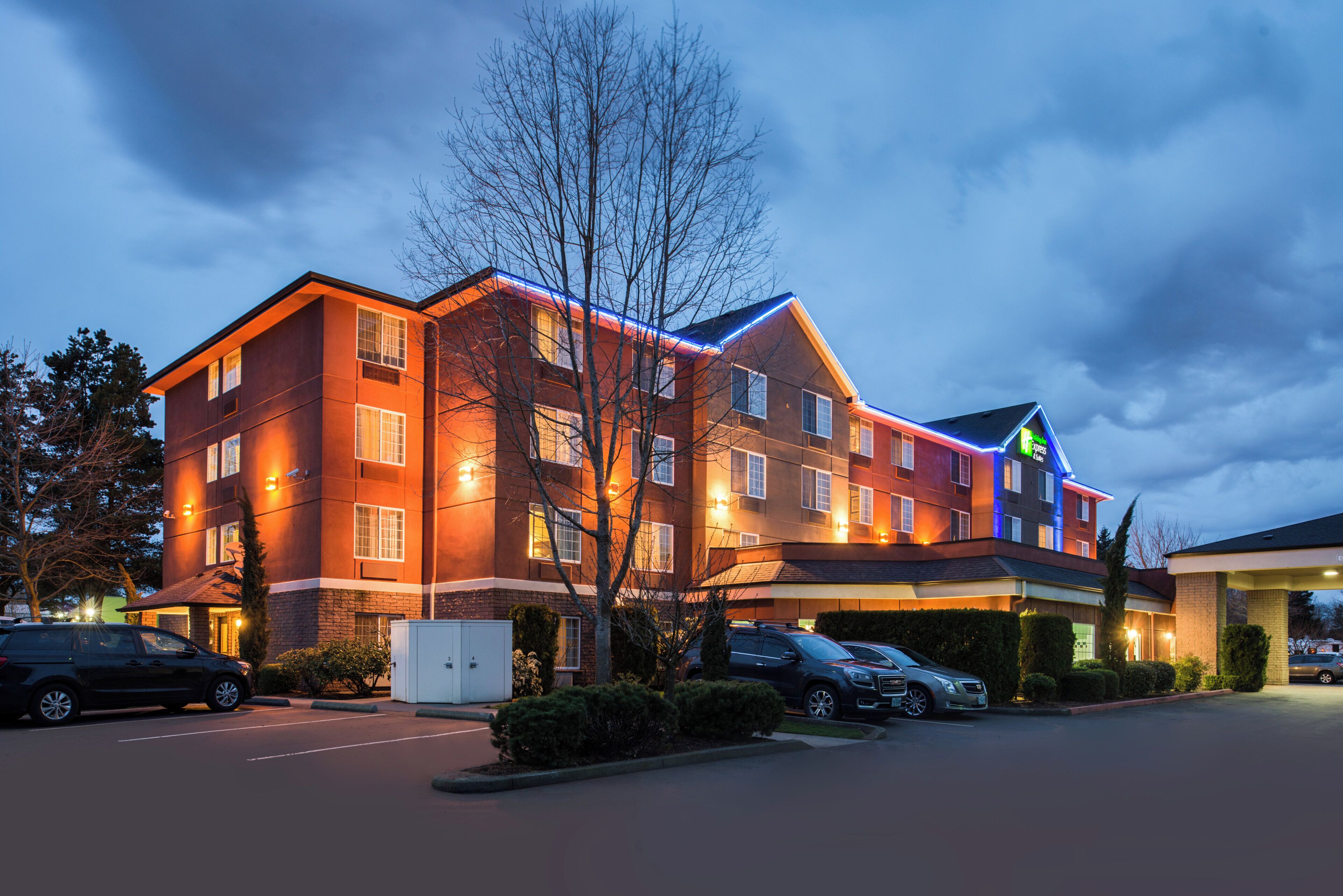 Photo - Holiday Inn Express  & Suites Portland  Jantzen Beach