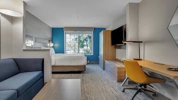 Premium bedding, down duvets, pillow-top beds, desk