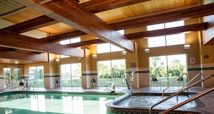 Country Inn & Suites by Radisson, Milwaukee Airport, WI