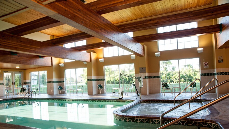 Country Inn & Suites by Radisson, Milwaukee Airport, WI