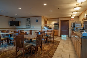 Free daily continental breakfast