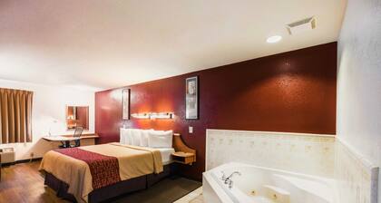 Red Roof Inn & Suites Savannah Gateway