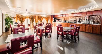 Red Roof Inn & Suites Savannah Gateway