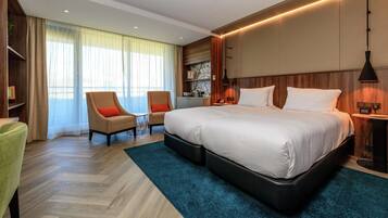 Premium bedding, in-room safe, desk, laptop workspace