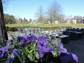 Terrace/patio - DoubleTree by Hilton Royal Parc Soestduinen (Soest)