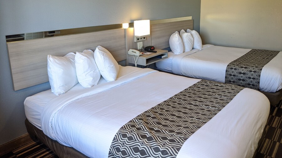 Microtel Inn by Wyndham Georgetown